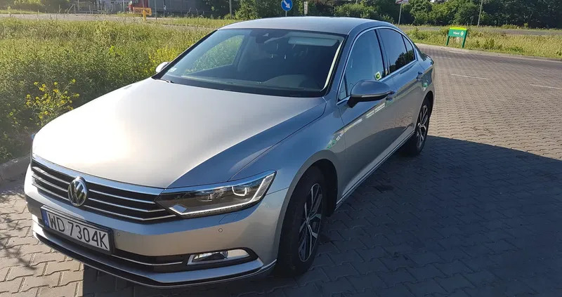 podlaskie Volkswagen Passat cena 59900 przebieg: 156500, rok produkcji 2015 z Warszawa